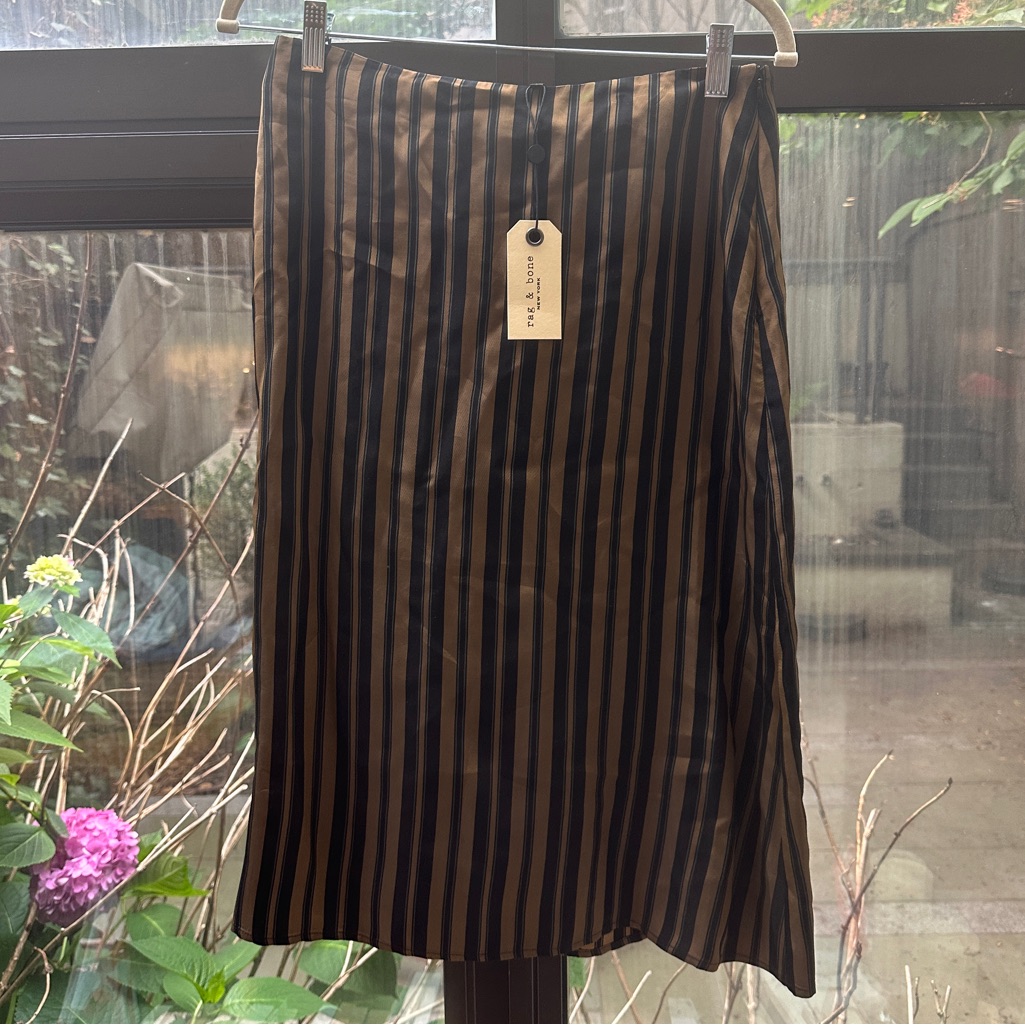 Brand New Rag  Bone Skirt Size Small
